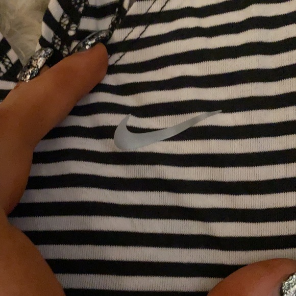 Nike women’s Razorback tank top size extra small! - Picture 3 of 6